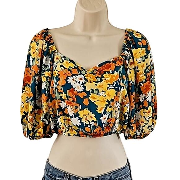 Sienna Sky Floral Puff Sleeve Crop Top - Size Small - Multicolor NWOT - Picture 4 of 5